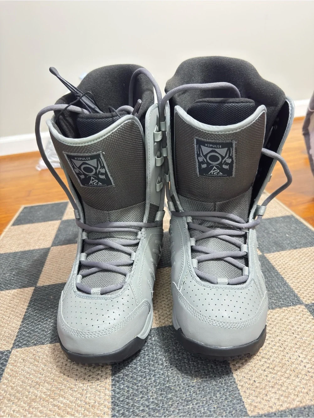 K2 Pulse Men's Snowboard Boot Size 7 - Black with Red Label